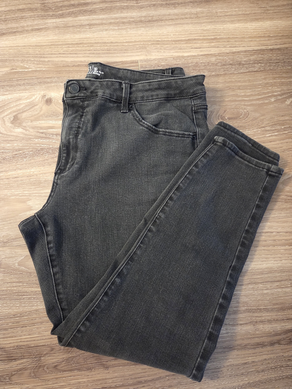 Time and Tru Charcoal Gray High-Rise Skinny Jeans